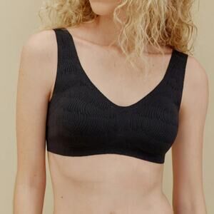 Neiwai Belle Black Lace Wireless Bra Full Coverage Bralette XS/S NEW In Box